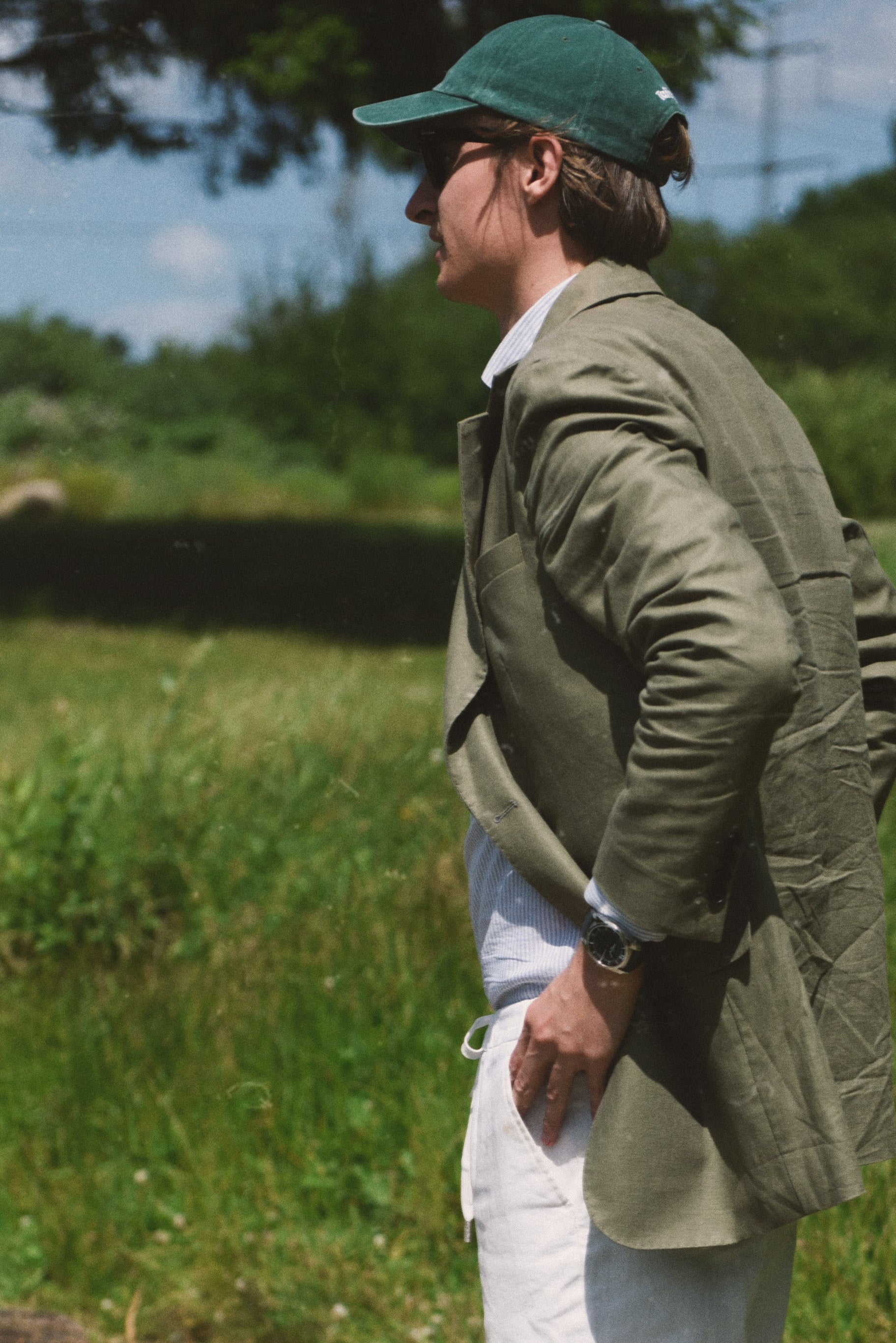 Skr_ddersyet_gr_n_h_r_blazer_med_harringbone